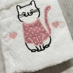 Coppia asciugamani bianca Gattone rosa fondo bianco