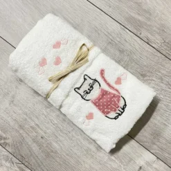 Coppia asciugamani bianca Gattone rosa fondo bianco