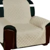 Copripoltrona trapuntato antimacchia beige